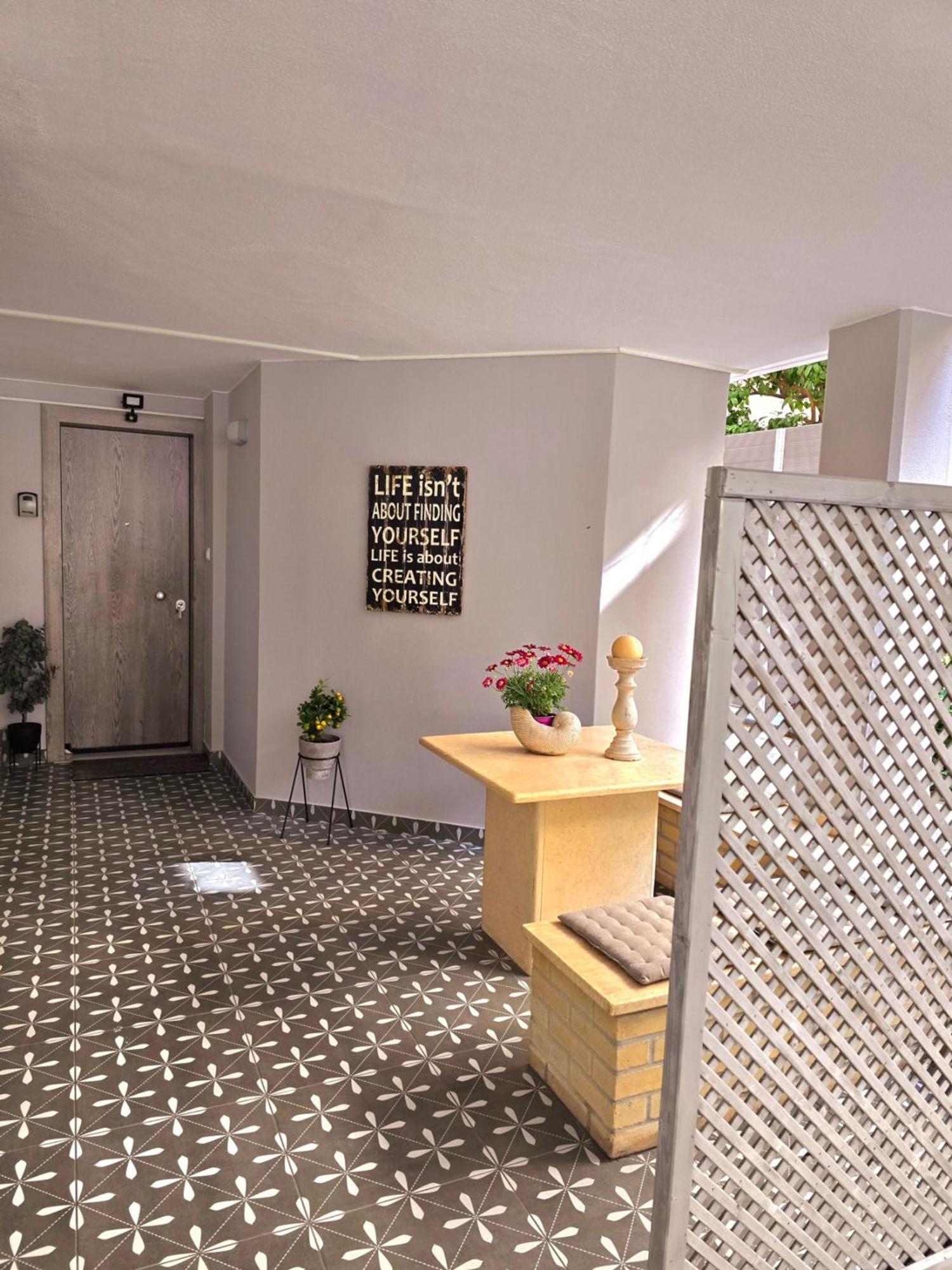 Glyfada'S Cosy Apartments เอเธนส์ ภายนอก รูปภาพ