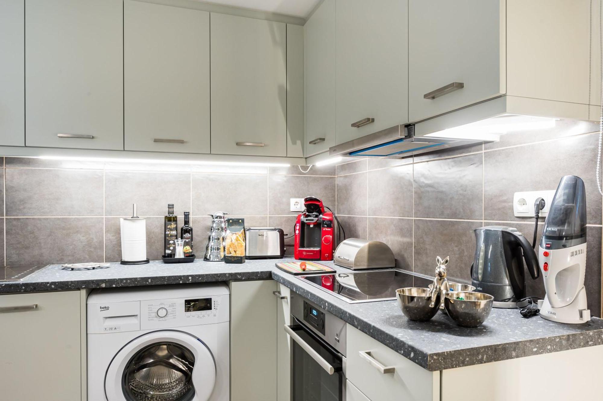 Glyfada'S Cosy Apartments เอเธนส์ ภายนอก รูปภาพ