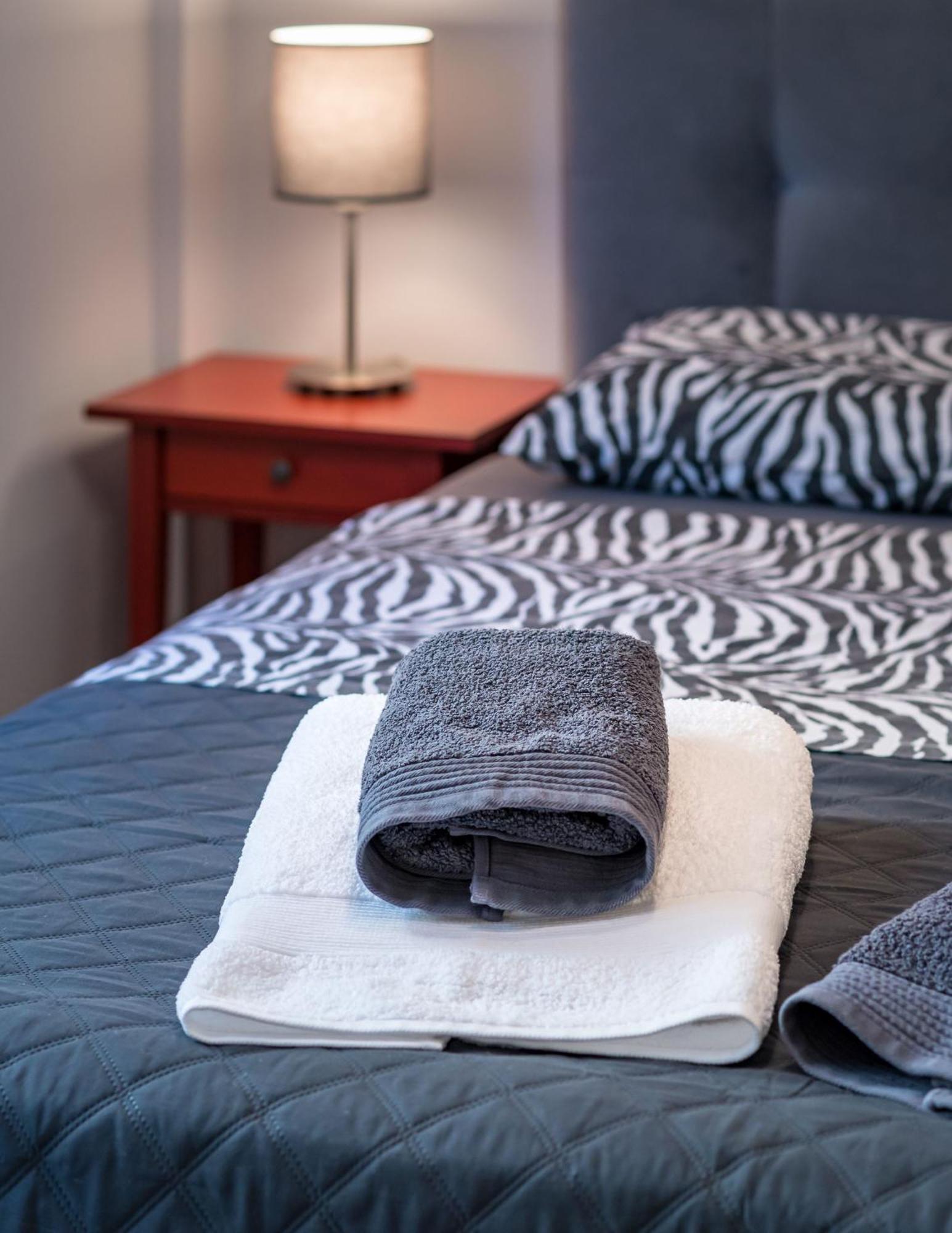 Glyfada'S Cosy Apartments เอเธนส์ ภายนอก รูปภาพ