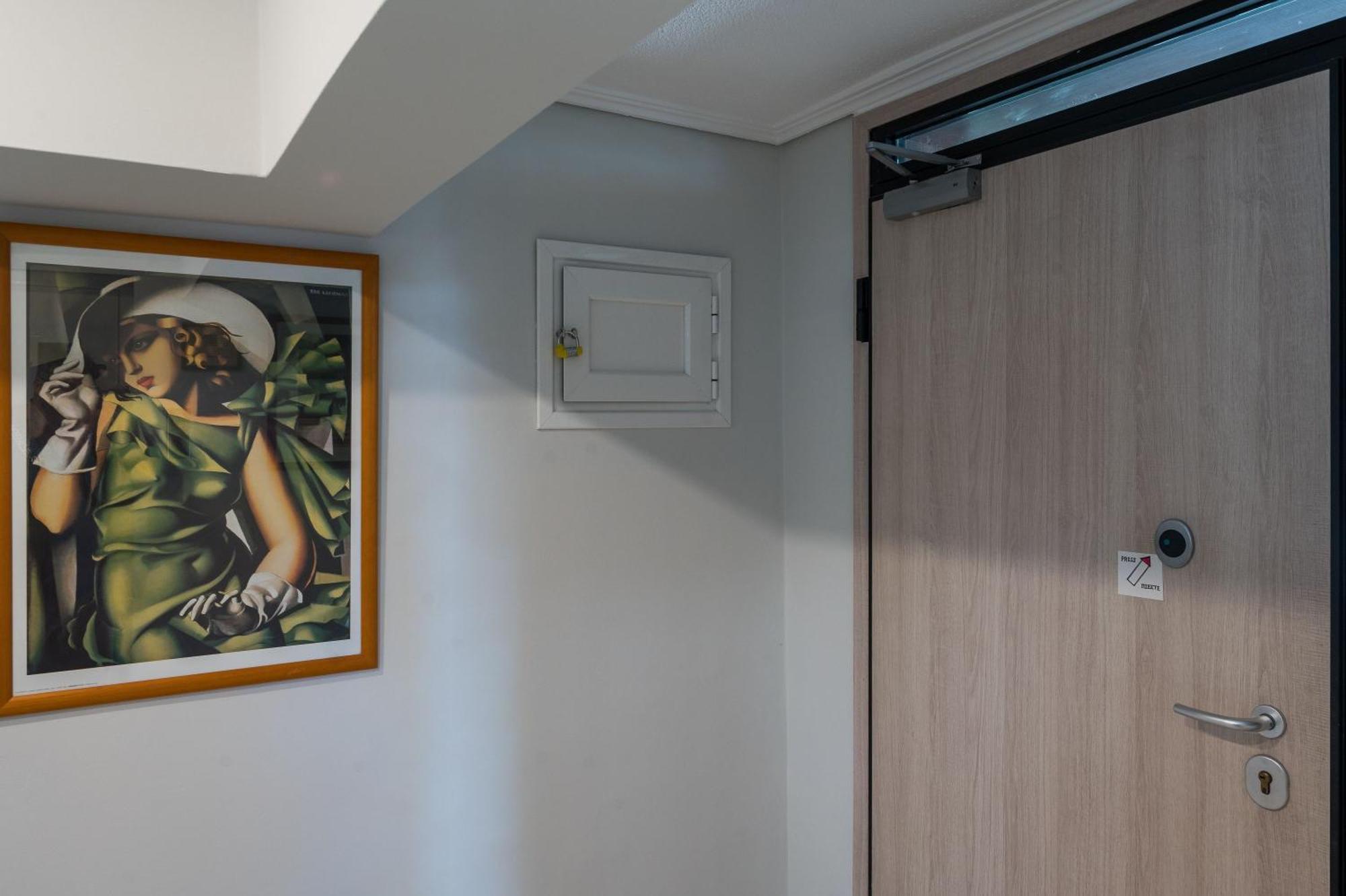 Glyfada'S Cosy Apartments เอเธนส์ ภายนอก รูปภาพ